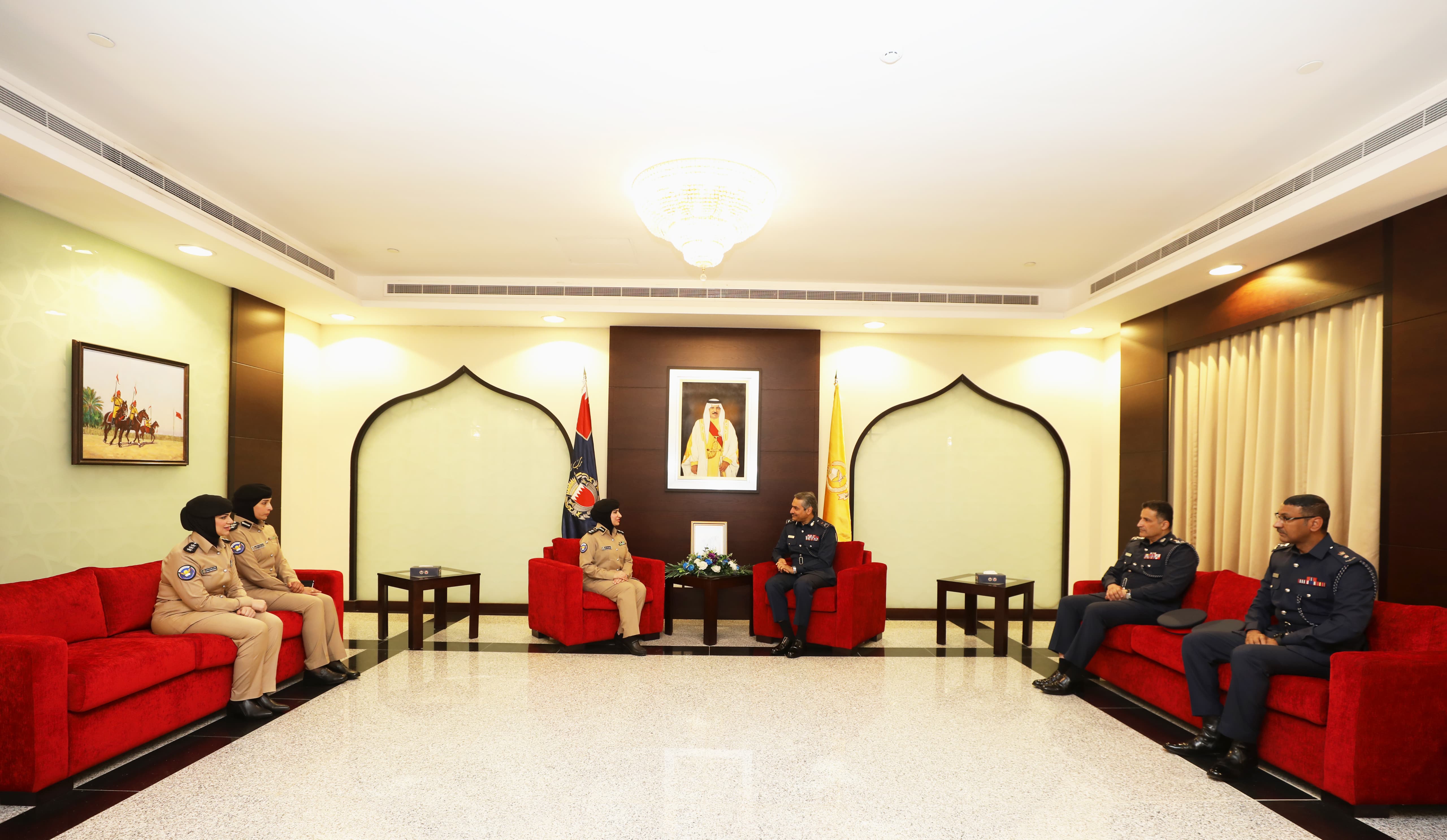 الأكاديميّة الملكيّة للشرطة تستقبل وفداً من الشرطة النسائيّة الكويتيّة<